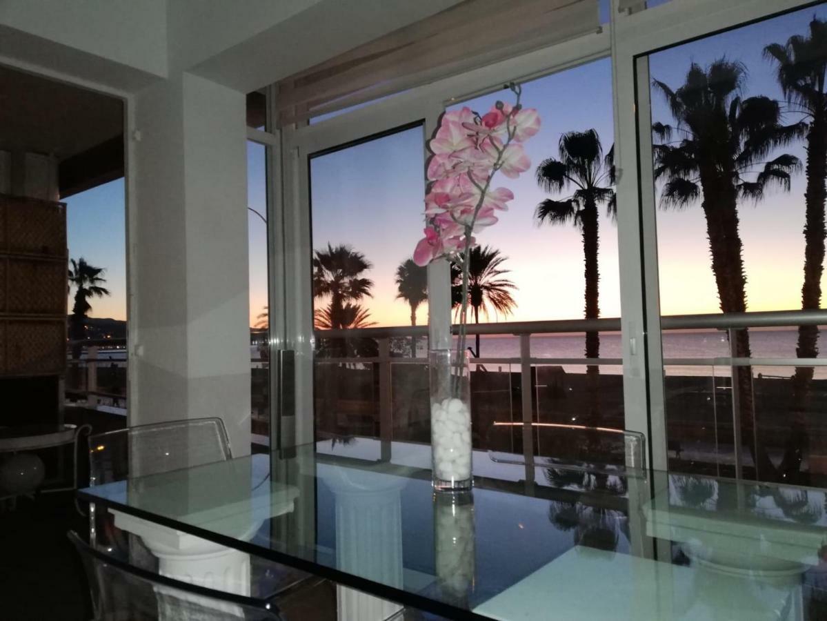 Apartamento Lujo frente al Mar Centro de Málaga Exterior foto